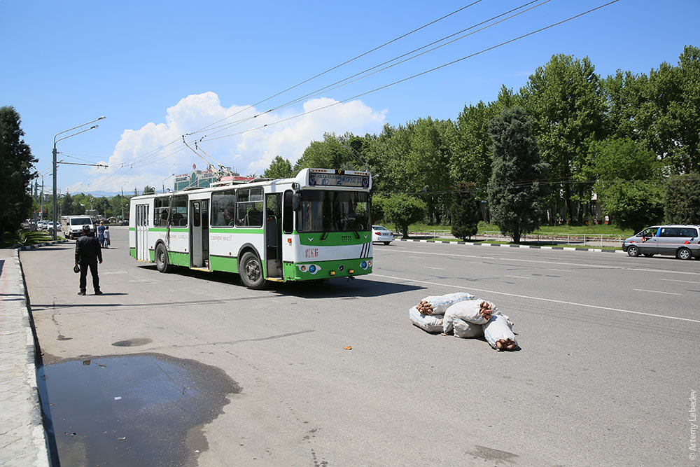 Душанбе, ЗиУ-682Г-016 (018) № 1066