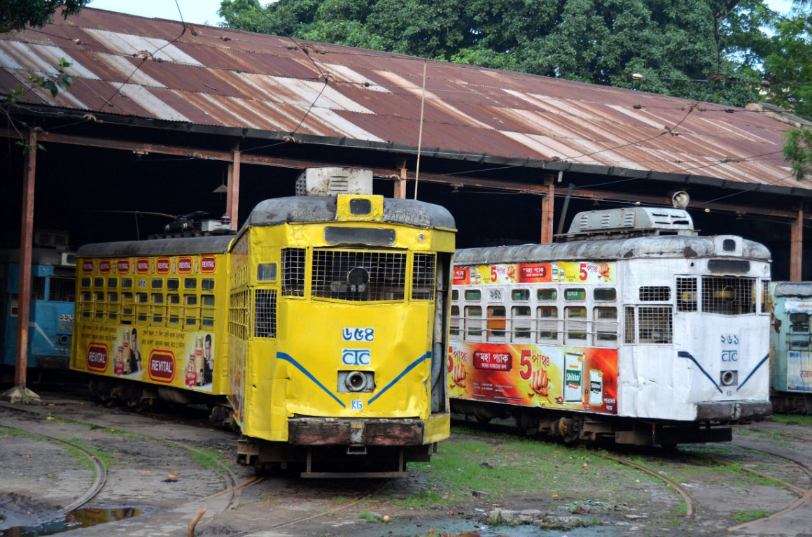 Kolkata, Calcutta Class N № 654; Kolkata, Series 207-281 № 261