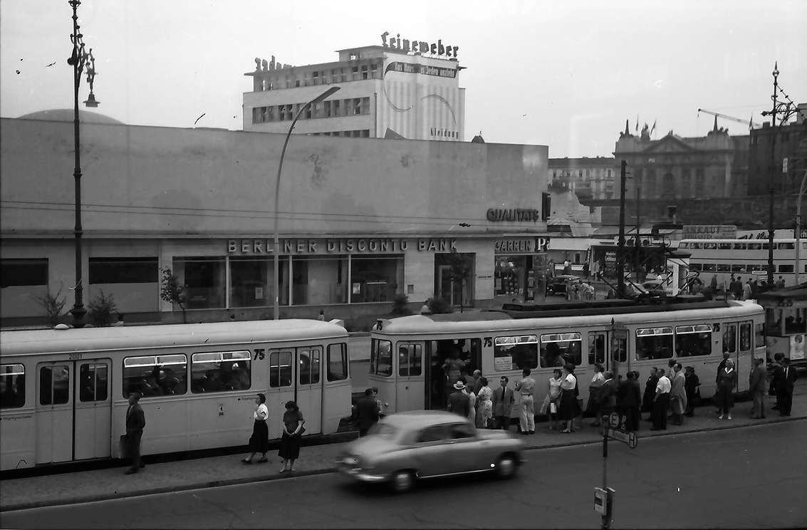 Берлин, DWM TED 52 № 7001; Берлин, DWM BED 52 № 2001