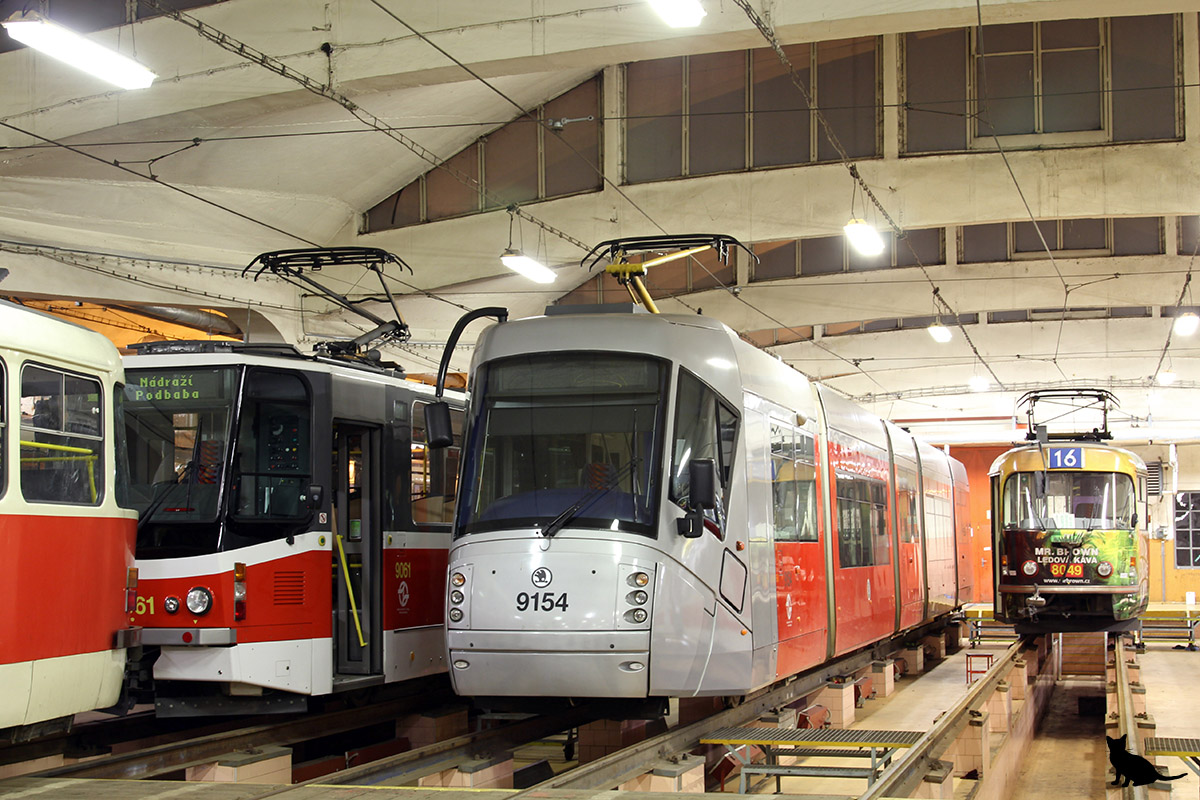Prague, Škoda 14T Elektra N°. 9154