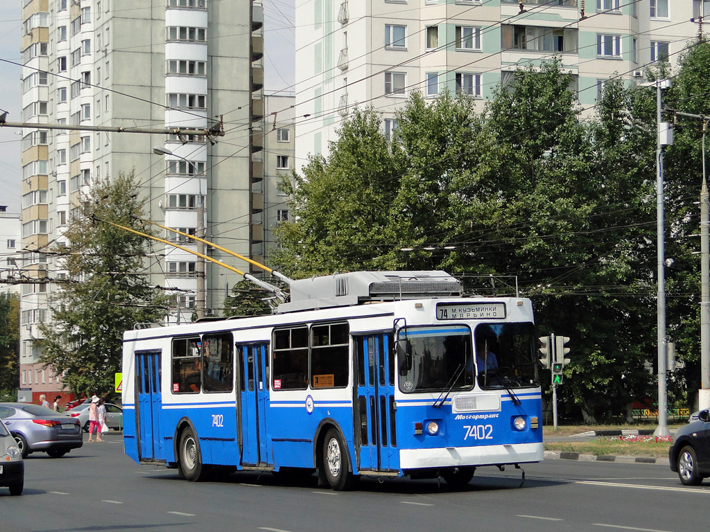 Москва, ЗиУ-682ГМ1 (с широкой передней дверью) № 7402