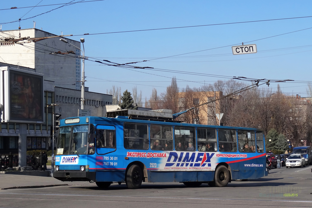 Днепр, ЮМЗ Т2 № 2523