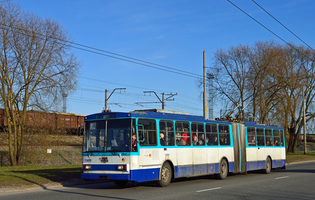 Рига, Škoda 15Tr02/6 № 13059