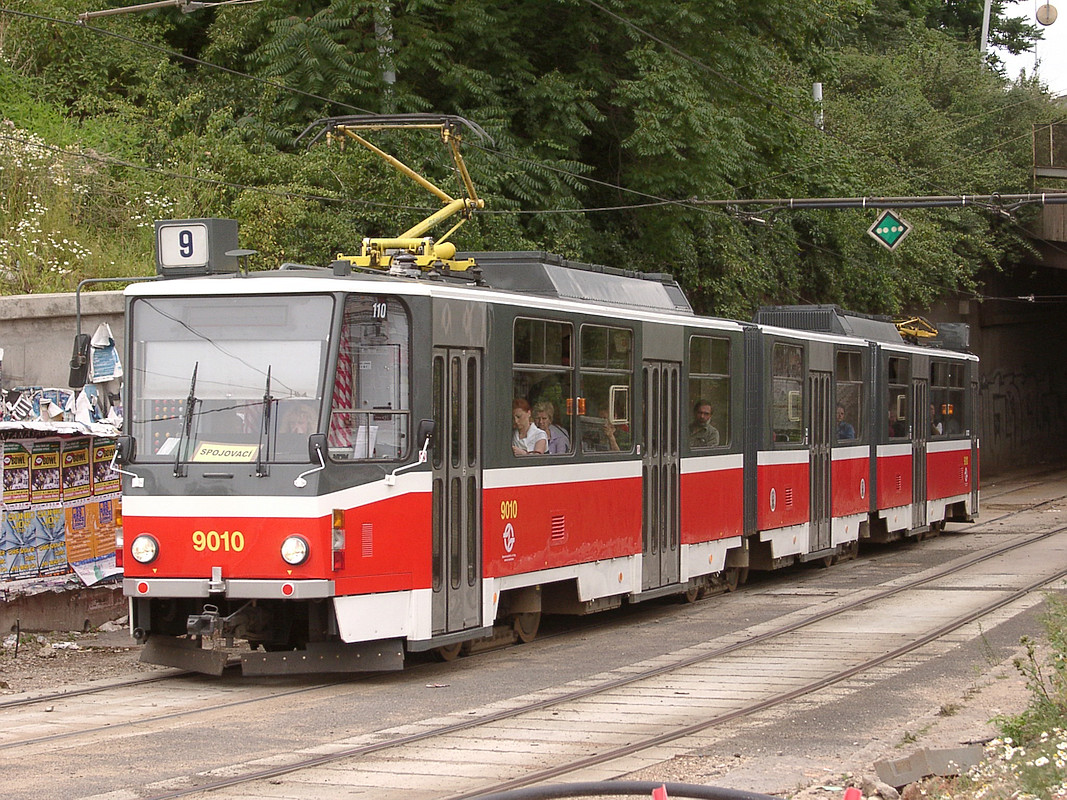 Прага, Tatra KT8D5 № 9010