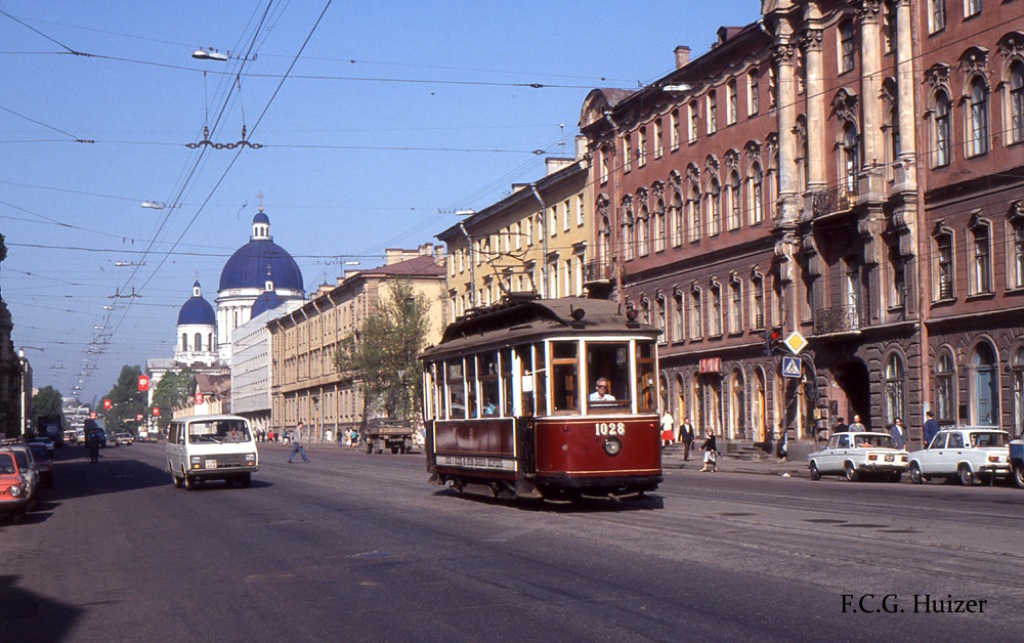 Saint-Pétersbourg, 2-axle motor car N°. 1028; Saint-Pétersbourg — Historic tramway photos