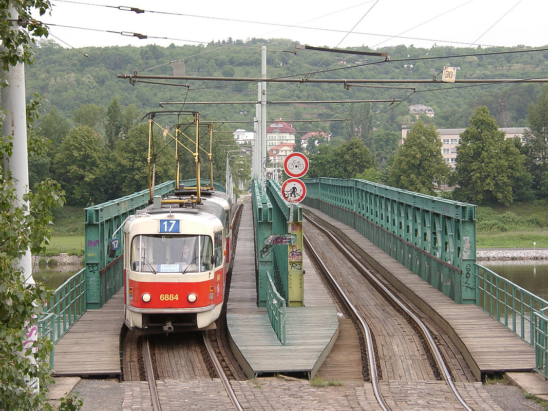 Прага, Tatra T3 № 6884