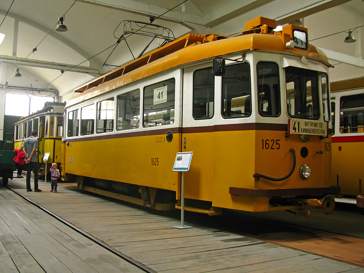 Будапешт, BKVT F1 № 1625; Будапешт — Музеи Будапешт, BKVT F1 № 1625; Будапешт — Музеи