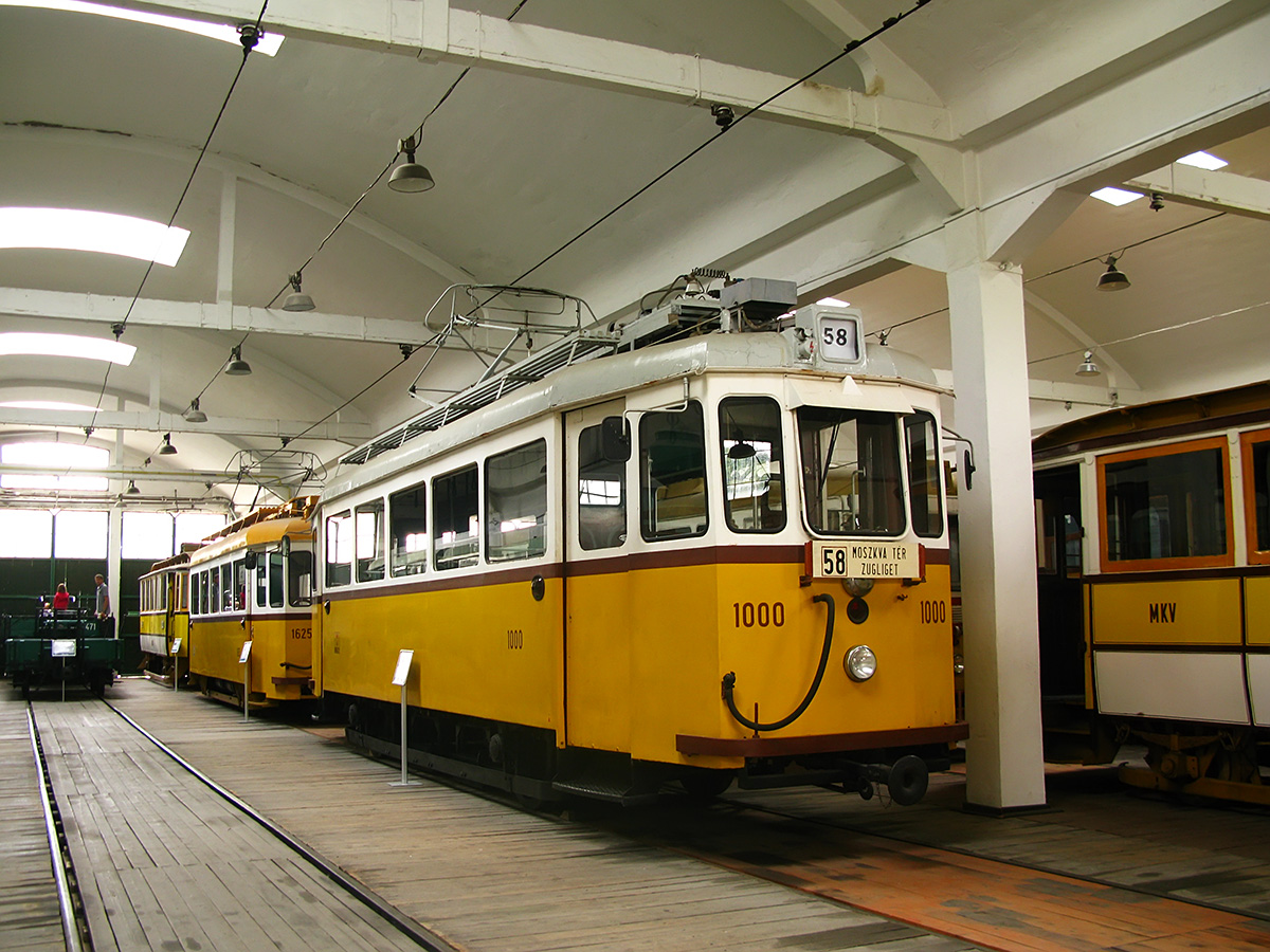 Budapeszt, BKVT V (Ganz) Nr 1000; Budapeszt — Museums