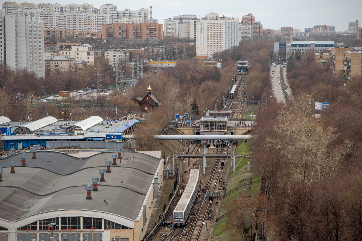 Москва, 81-740.1 «Русич» № 0035; Москва — Метрополитен — [4] Филёвская линия