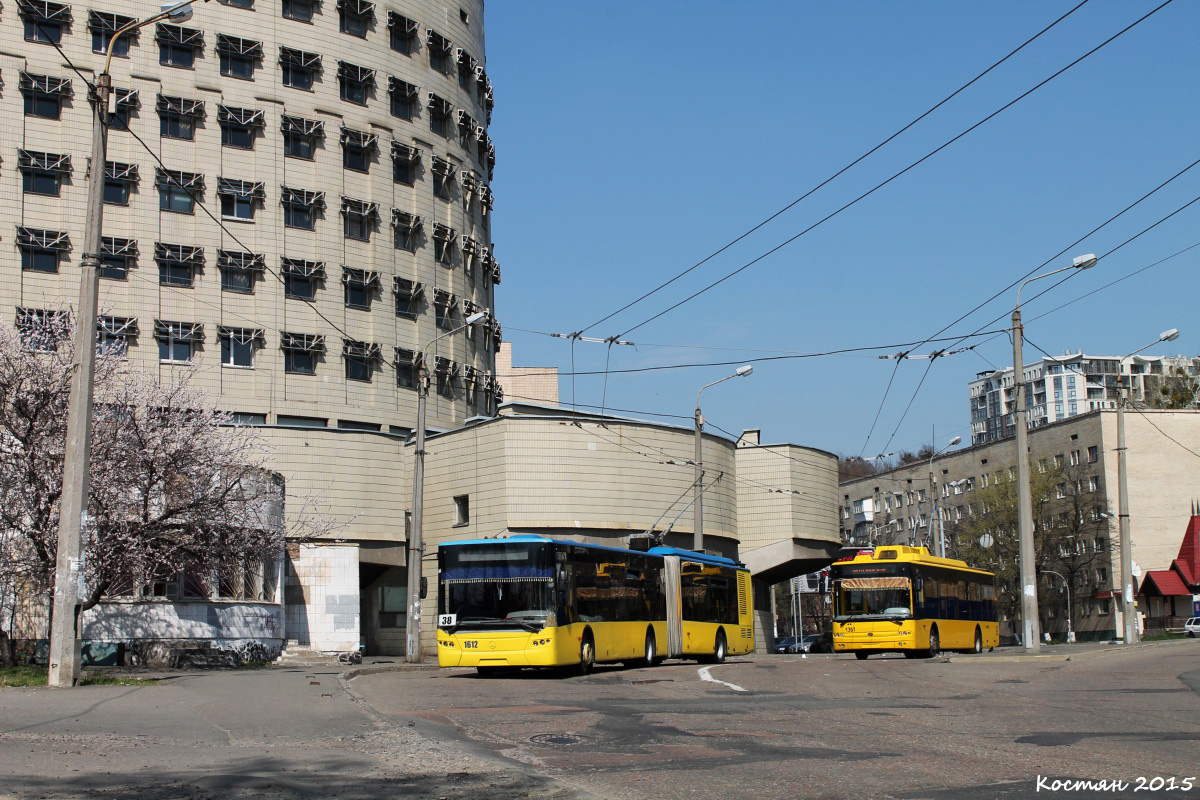 Киев, ЛАЗ E301D1 № 1612; Киев, Богдан Т70110 № 1361