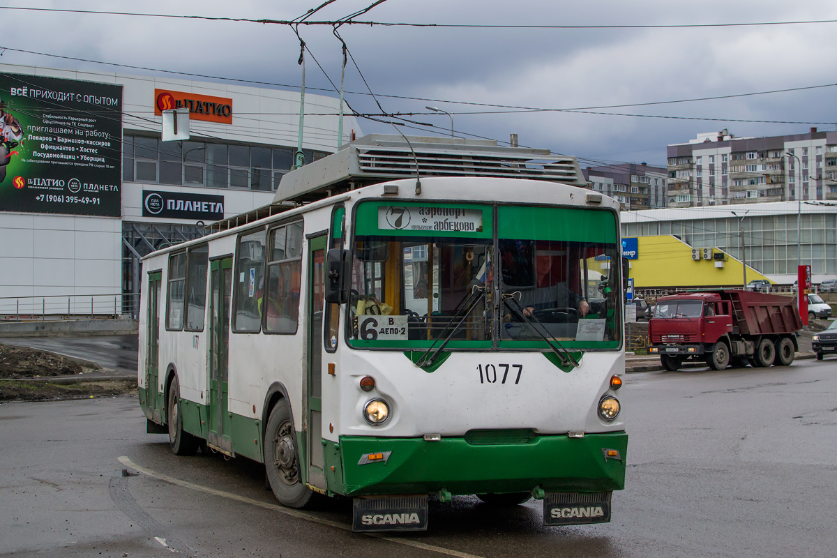 Пенза, ВЗТМ-5284 № 1077