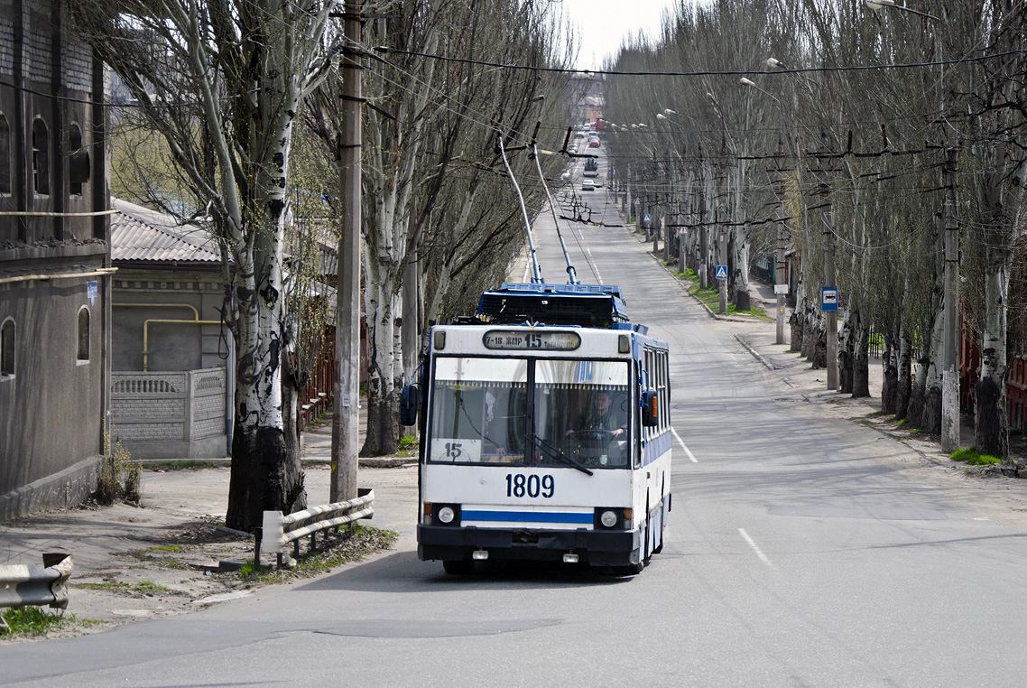 Мариуполь, ЮМЗ Т2 № 1809