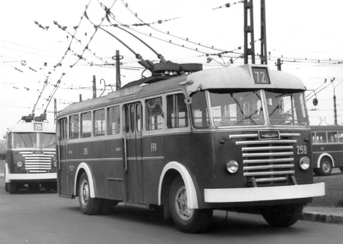 Будапешт, Ikarus 60T № 258; Будапешт — Троллейбусный парк Будапешт, Ikarus 60T № 258; Будапешт — Троллейбусный парк