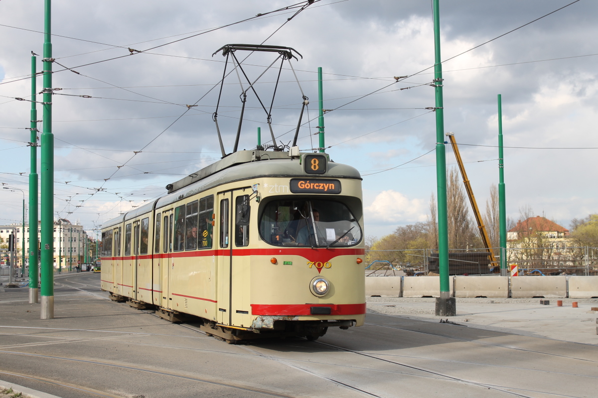 Познань, Duewag GT8 № 700