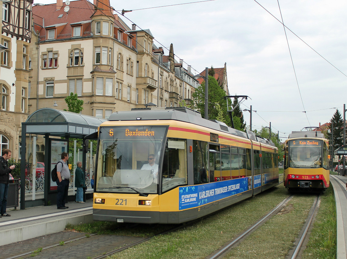 Карлсруэ, Duewag GT6-70DN № 221