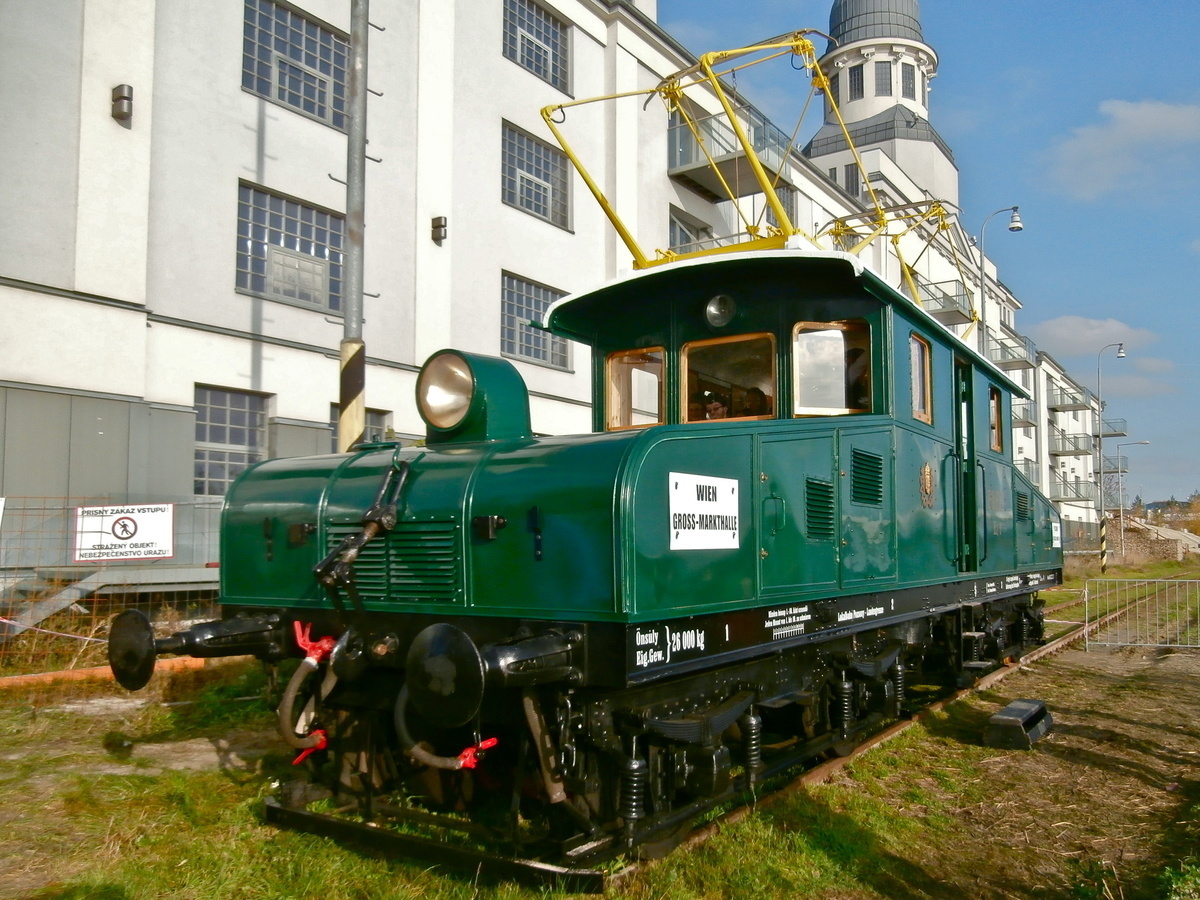 Bratislava — Vien interurban line