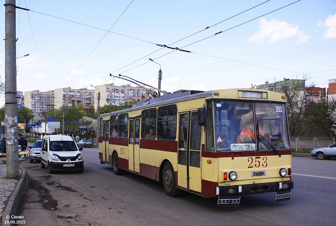 Черновцы, Škoda 14Tr02 № 253