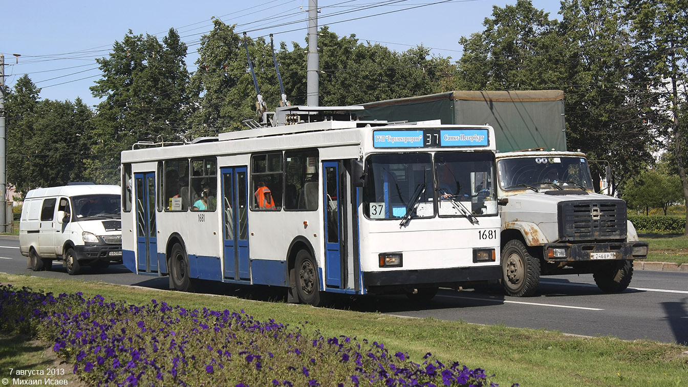 სანქტ-პეტერბურგი, VMZ-5298.00 (VMZ-375) № 1681