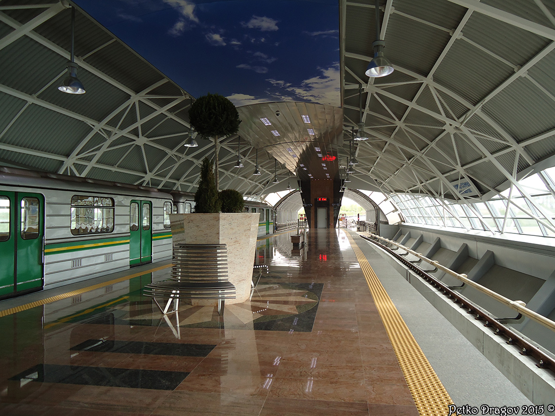 София — Метрополитен — Първи метродиаметър [1] — червена линия