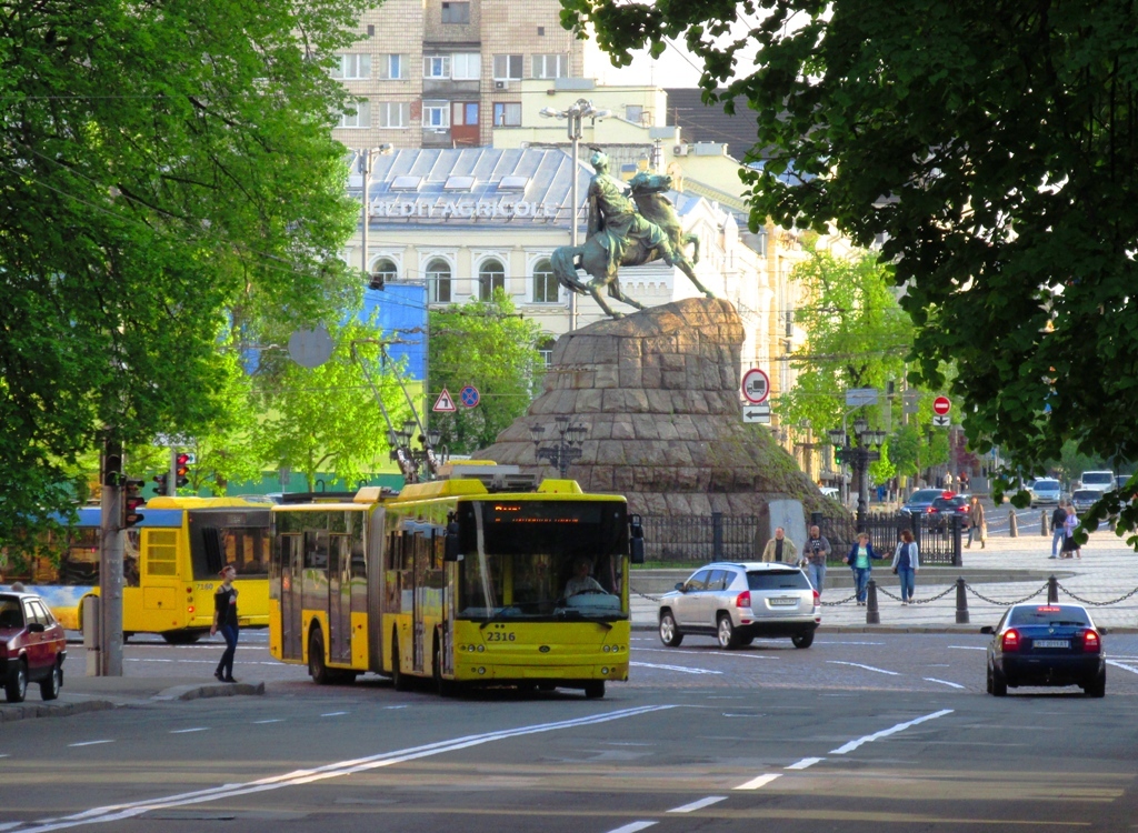 Kijev, Bogdan Т90110 — 2316