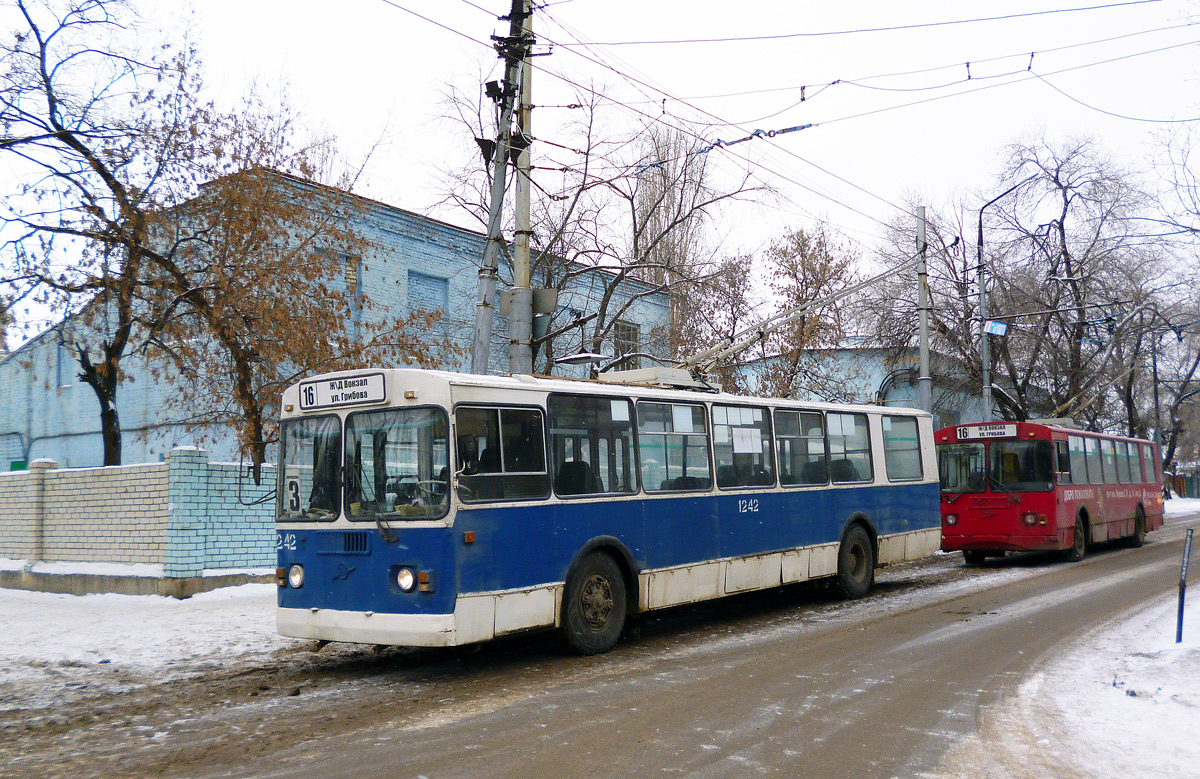 Саратов, ЗиУ-682Г-012 [Г0А] № 1242