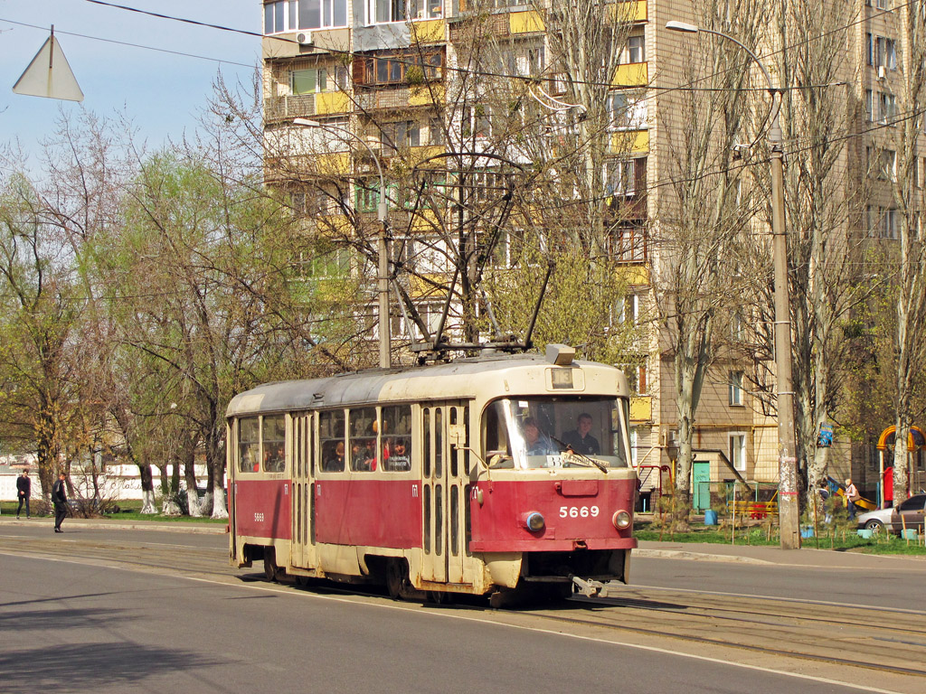 Киев, Tatra T3SU № 5669