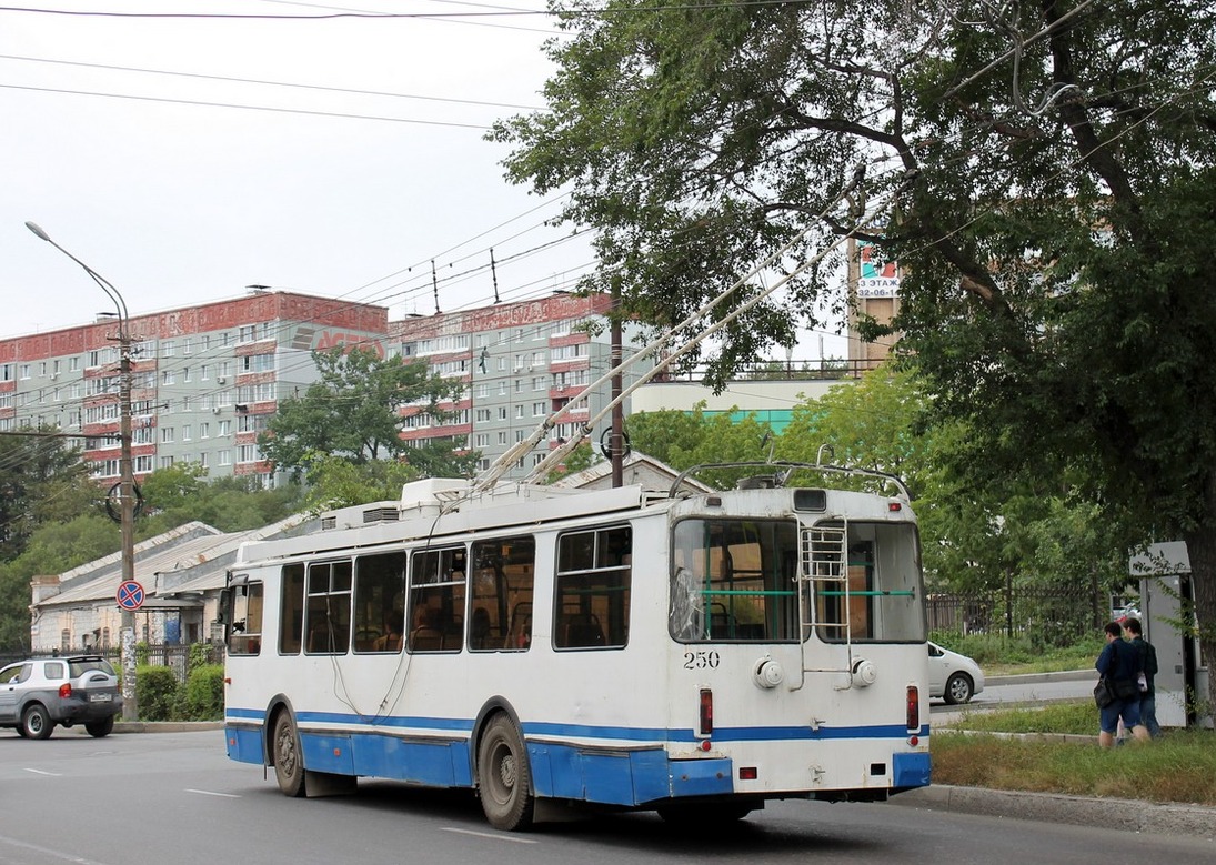 Владивосток, ЗиУ-682Г-016.02 № 250