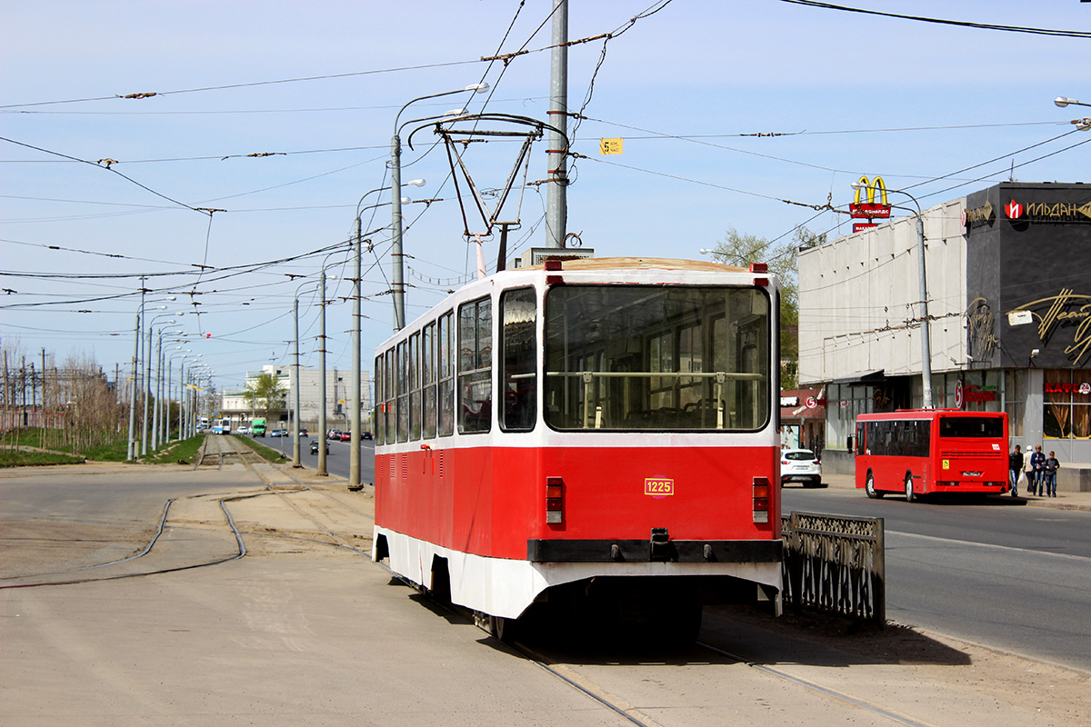 Казань, 71-402 № 1225