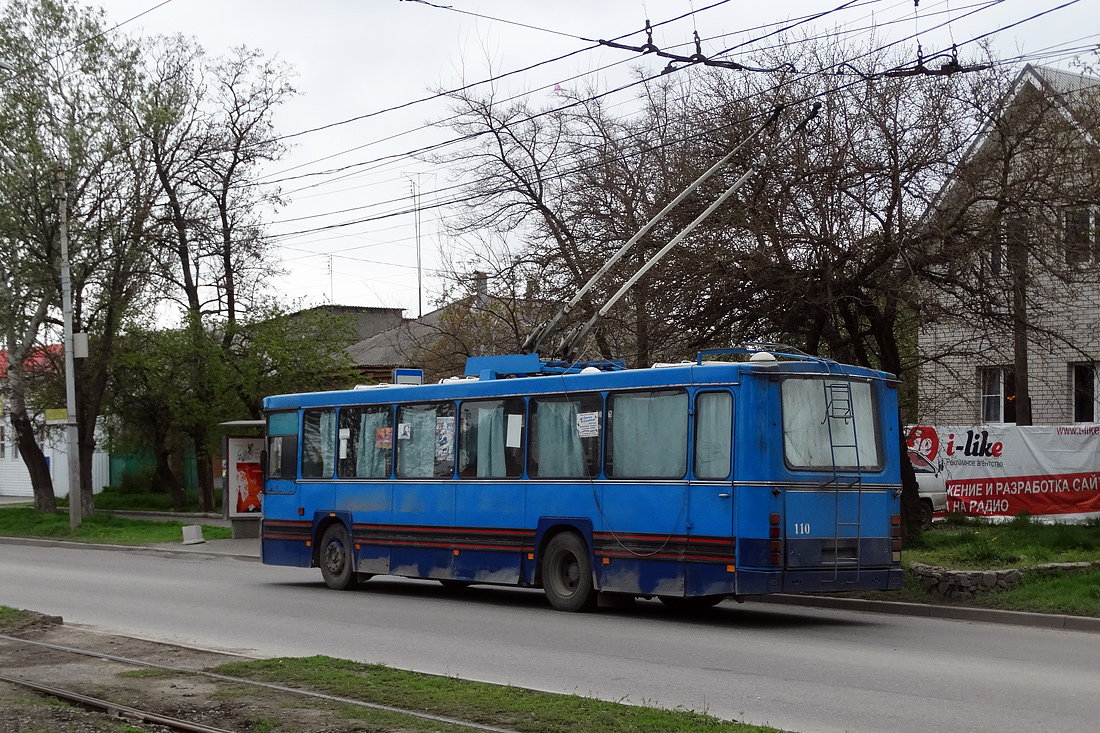Таганрог, DAF Den Oudsten B79T-KM560 / Kiepe № 110