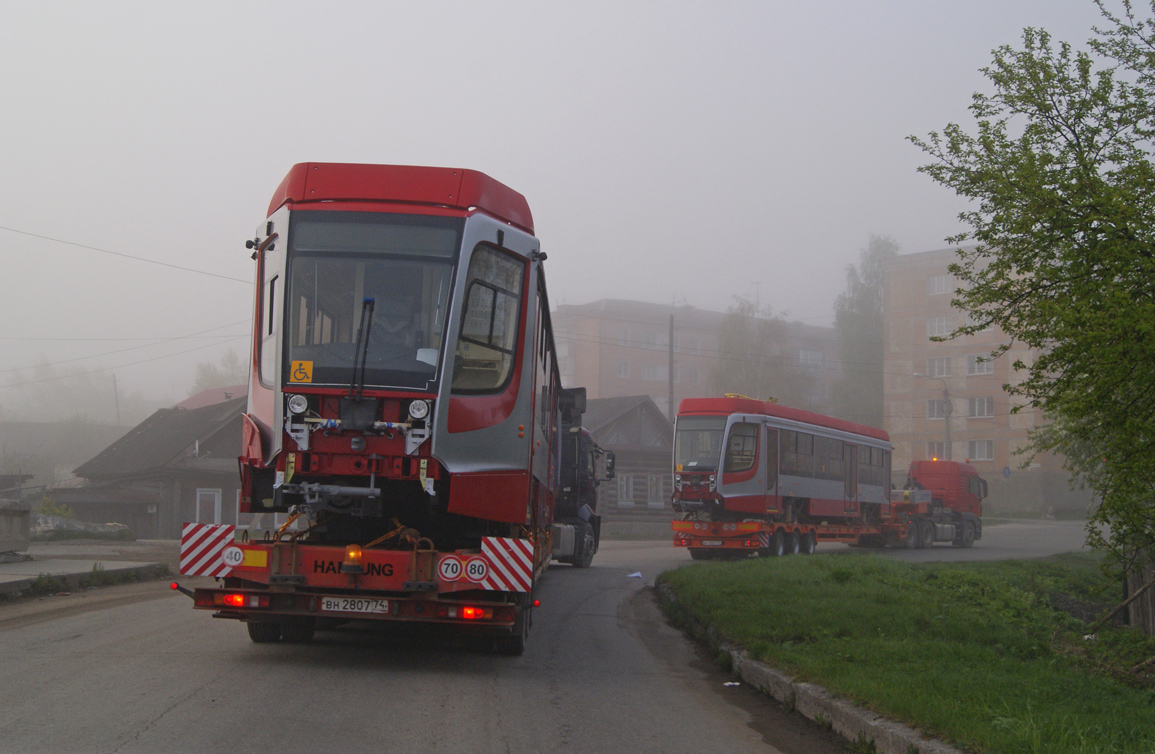 Санкт-Петербург, 71-623-03 № 7910; Санкт-Петербург, 71-623-03 № 7911; Усть-Катав — Трамвайные вагоны для Санкт-Петербурга