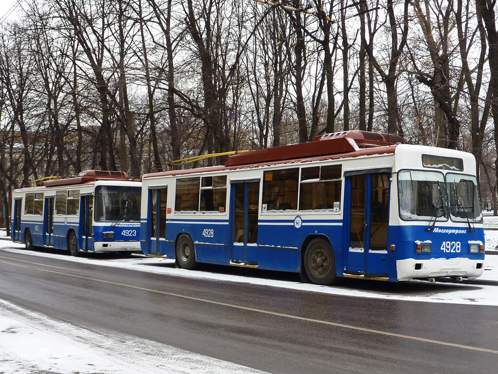 Москва, БТЗ-52761Р № 4928