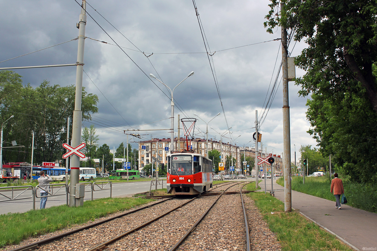 Пермь, 71-608КМ № 064