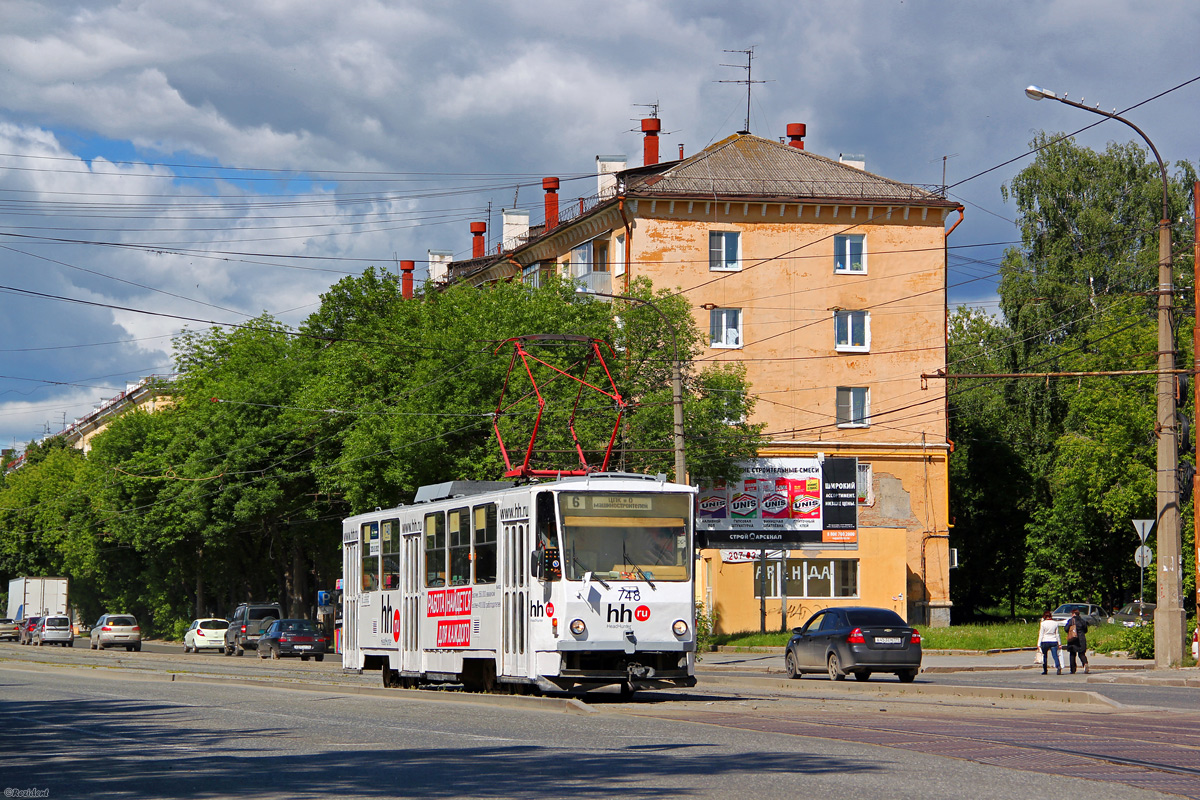Yekaterinburg, Tatra T6B5SU Br. 748