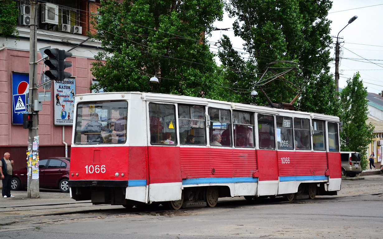 Николаев, 71-605 (КТМ-5М3) № 1066