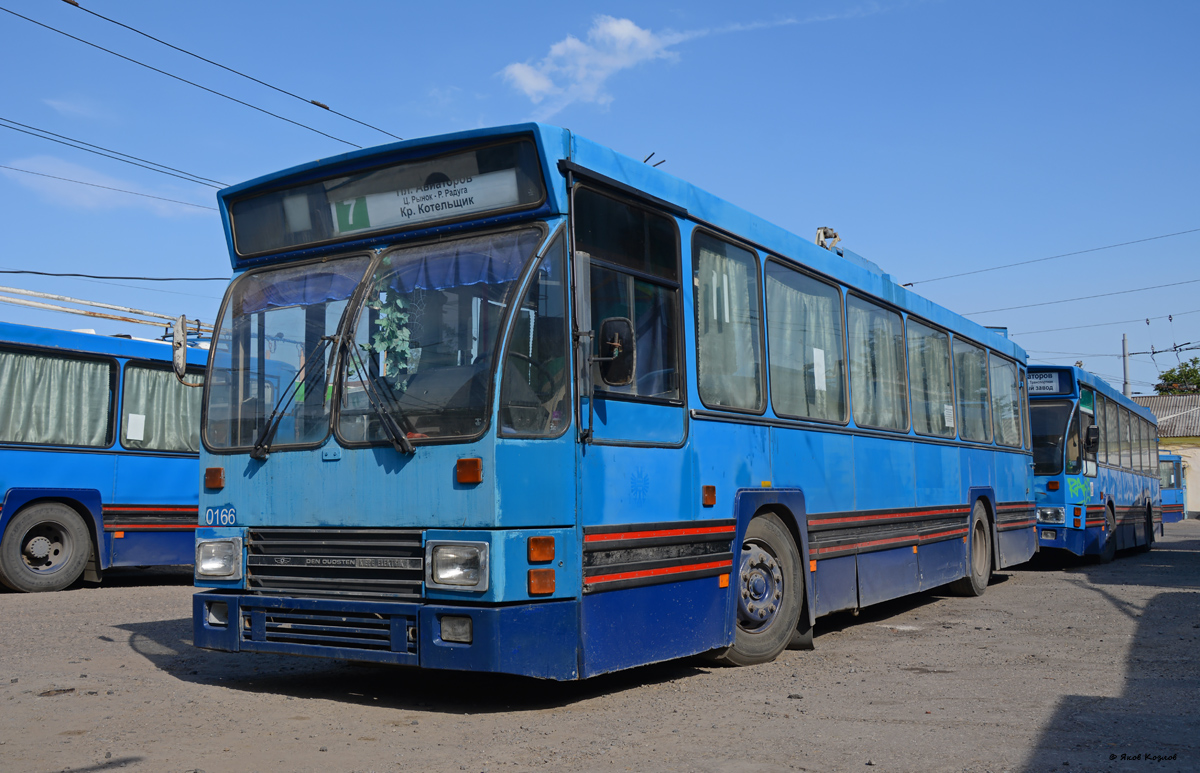Taganrog, DAF Den Oudsten B79T-KM560 / Kiepe č. 0166