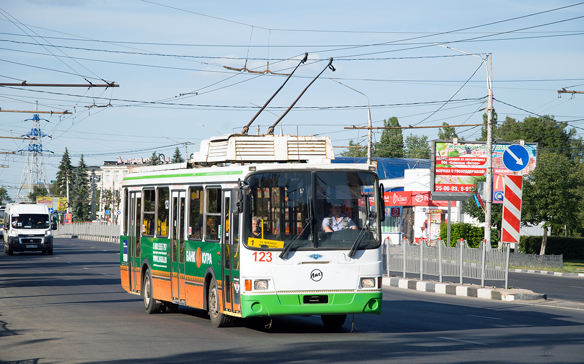 Тула, ЛиАЗ-5280 № 123