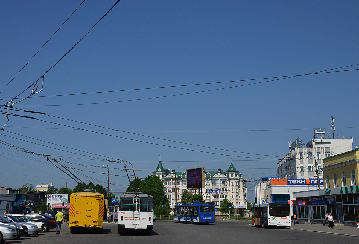 Oryol, KTG-2 Nr. 012; Oryol, ZiU-682G-016  [Г0М] Nr. 1120; Oryol — Terminus starions