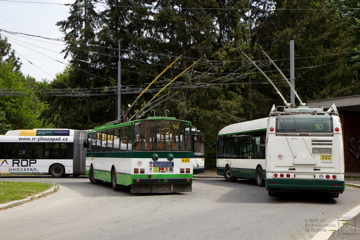 Пльзень, Škoda 14TrM № 449; Пльзень, Škoda 25Tr Irisbus Citelis № 523