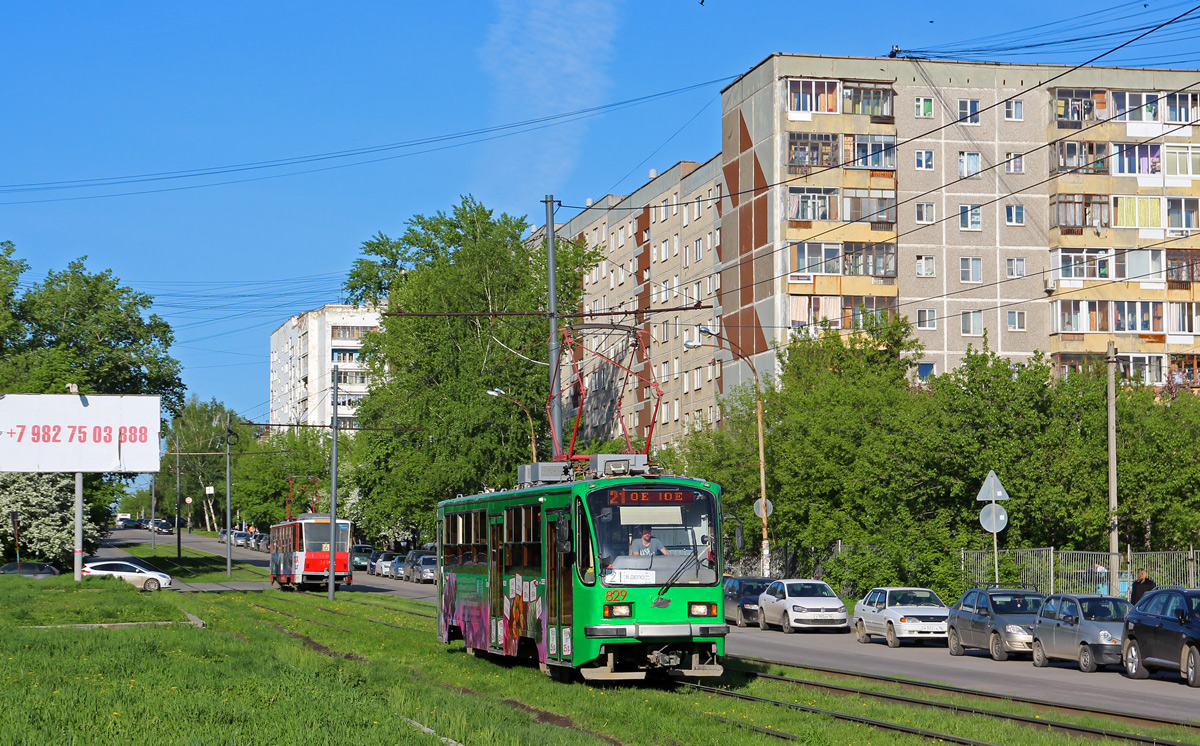 Екатеринбург, 71-405 № 829