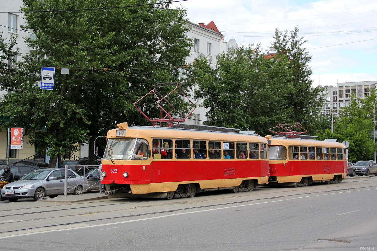 Yekaterinburg, Tatra T3SU # 323; Yekaterinburg, Tatra T3SU # 324