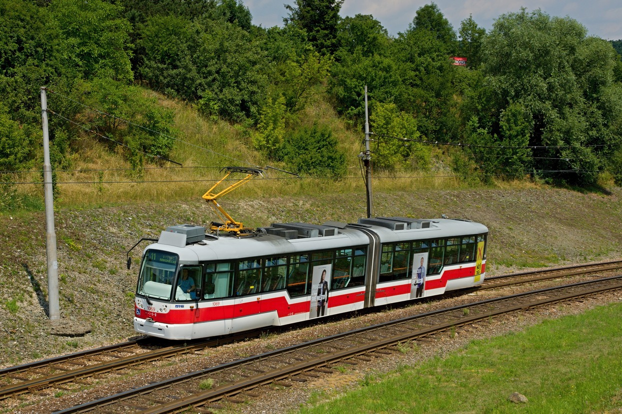 Brno, Vario LF2R.E № 1069