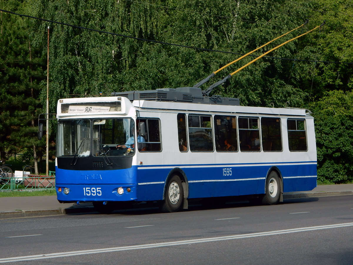 Москва, ЗиУ-682Г-016.02 (с широкой 1-й дверью) № 1595