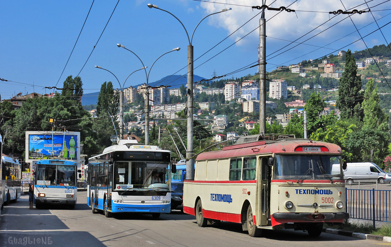 Krimmi trollid (Simferopol - Alušta - Jalta), Škoda 9Tr10 № 5002; Krimmi trollid (Simferopol - Alušta - Jalta), Bogdan T60111 № 6309
