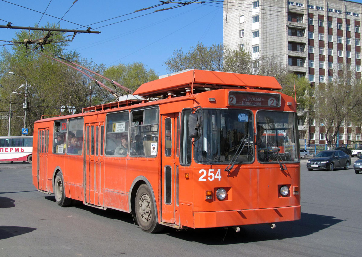 Пермь, ЗиУ-682 КР Иваново № 254