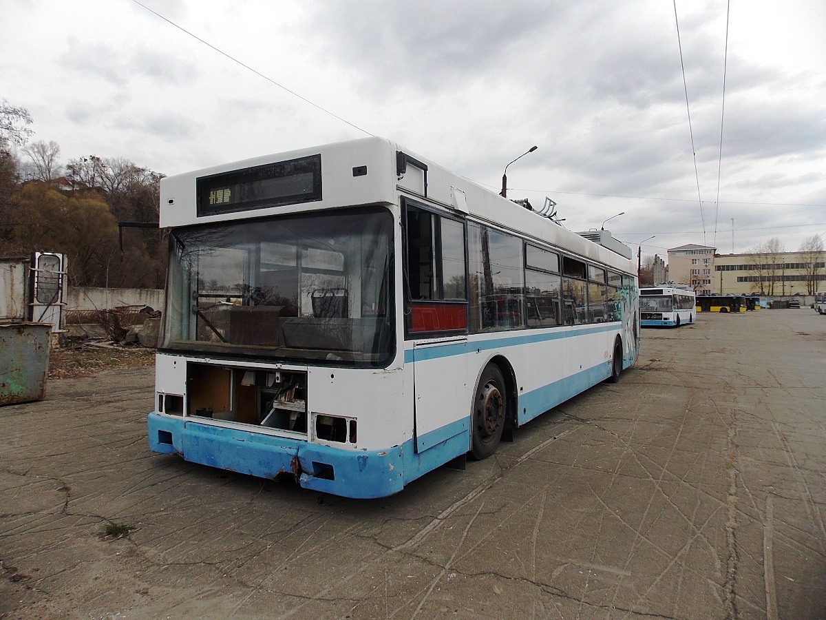 Киев, ЮМЗ E186 № 4801