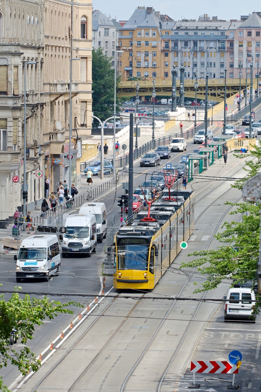 Будапешт, Siemens Combino Supra NF12B № 2002