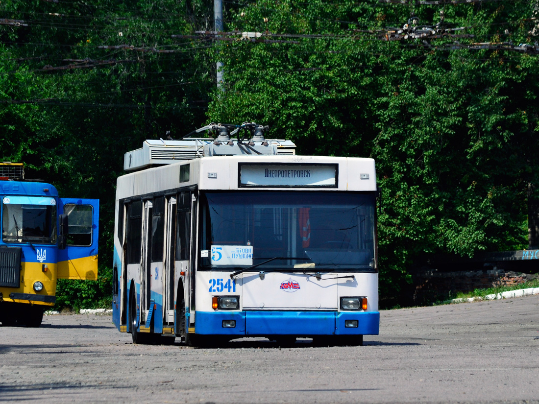 Dnipro, YMZ E186 № 2541