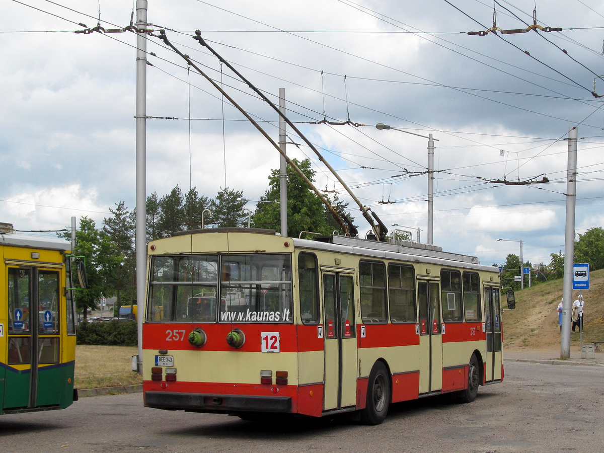 Каунас, Škoda 14Tr02 № 257
