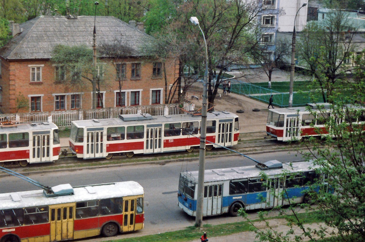 Harkiva, ZiU-682V [V00] № 828; Harkiva, Tatra T6B5SU № 1561; Harkiva, Tatra T6B5SU № 1560