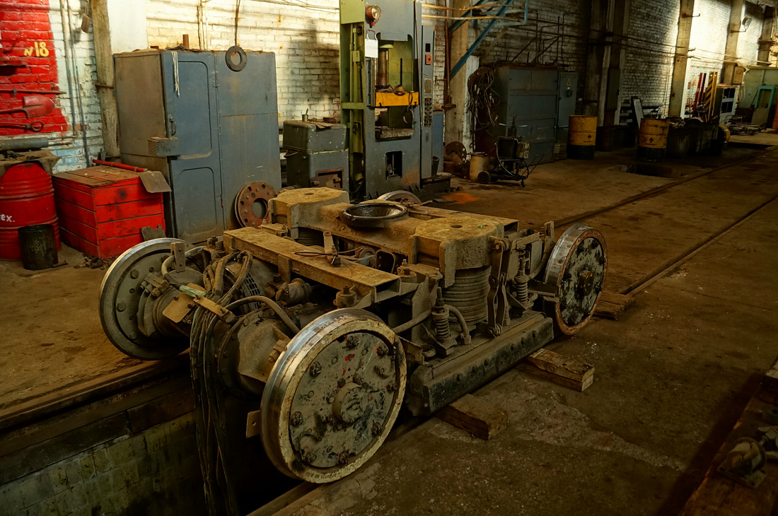 Vladivostok, 71-132 (LM-93) Br. 320; Vladivostok — Trams' Maintenance and Parts